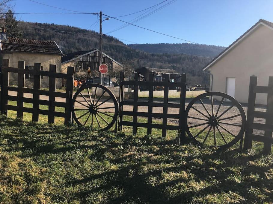 Ferme De Ma Grand-Mere Le Haut-du-Them Экстерьер фото